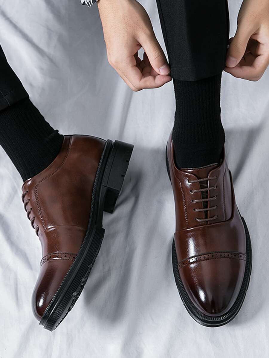 Men's Lace-Up Oxford Shoes