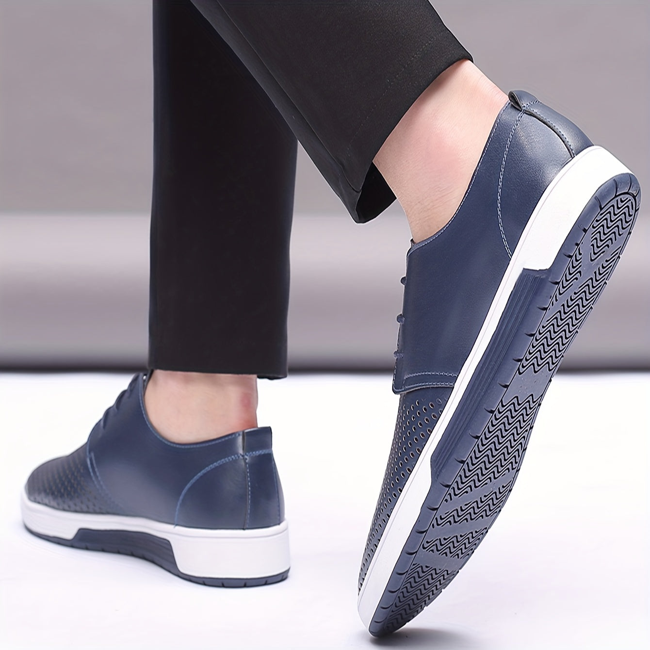 Men's Perforated Lace-Up Shoes
