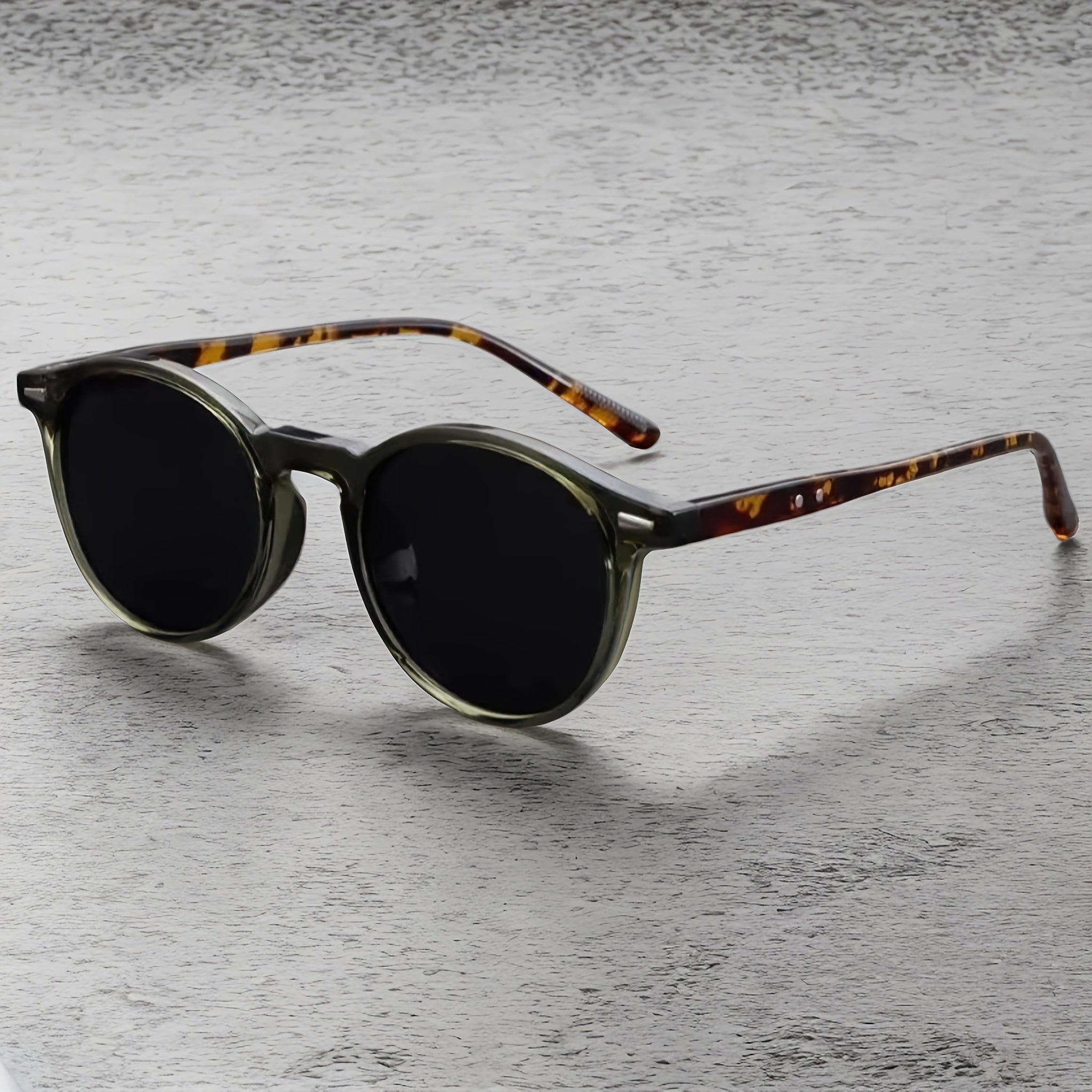 Men's Round Lens Sunglasses
